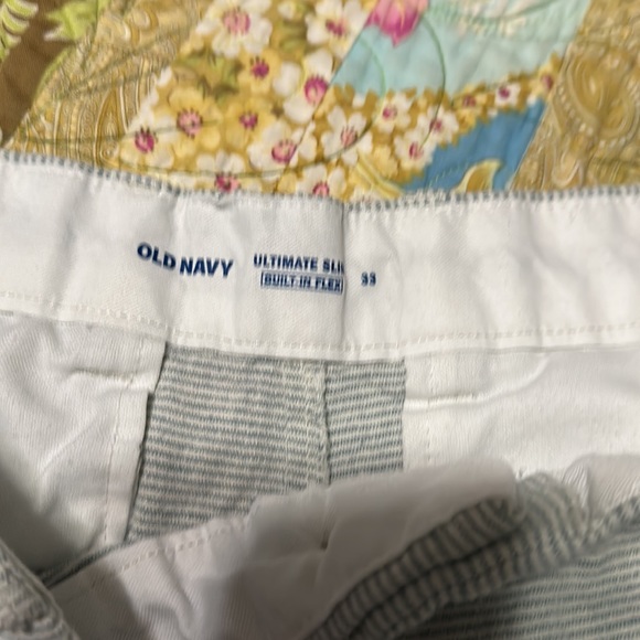 Men’s old‎ navy shorts - Picture 2 of 5